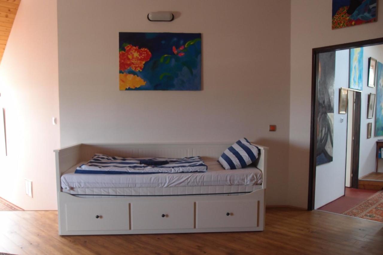 Orli Hnizdo At Chateau Novak Křivoklát Kültér fotó