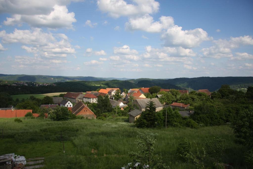 Orli Hnizdo At Chateau Novak Křivoklát Kültér fotó