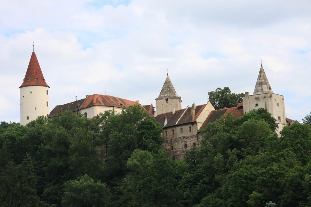 Orli Hnizdo At Chateau Novak Křivoklát Kültér fotó